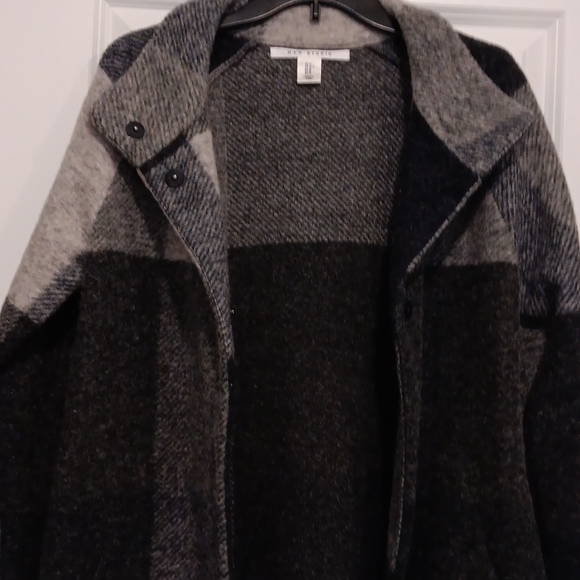 Jacket - Picture 6 of 7